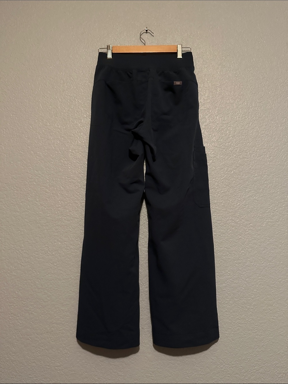 Figs Isabel Wide Leg Scrub Pants - Picture 9 of 11